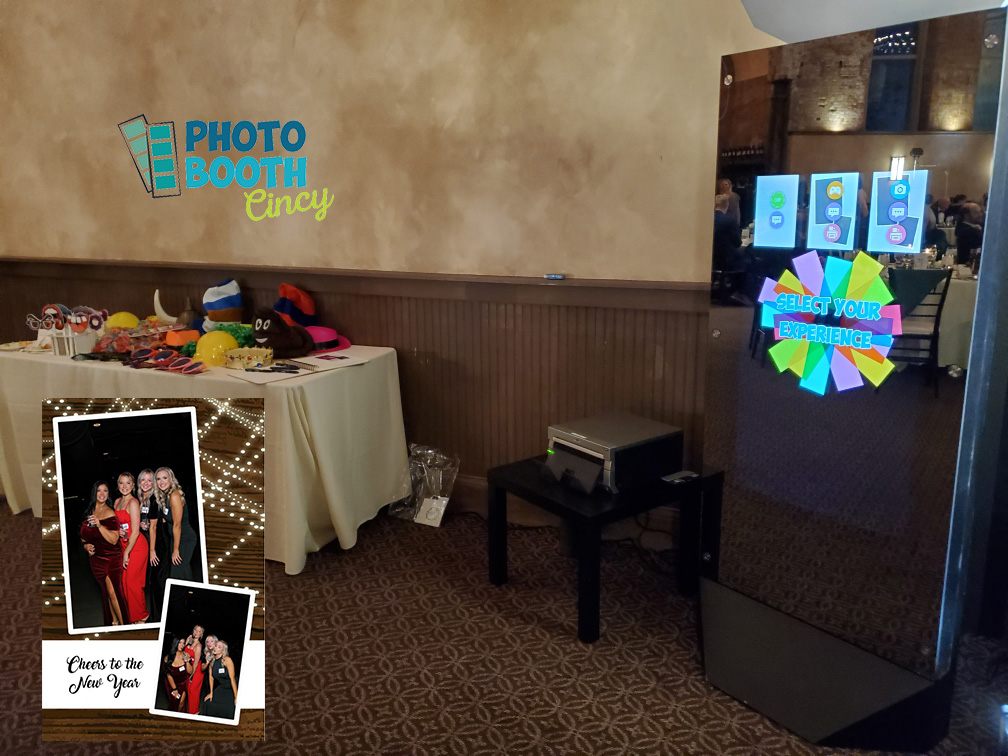Mirror X photo booth rental Cincinnati Ohio